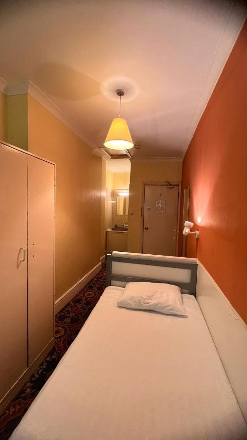 Gresham Hotel Bloomsbury Лондон Екстер'єр фото