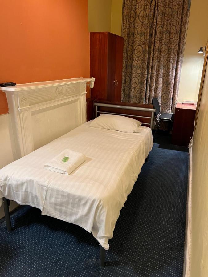 Gresham Hotel Bloomsbury Лондон Екстер'єр фото