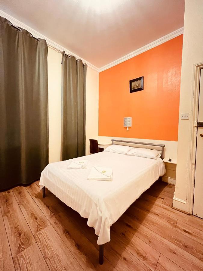 Gresham Hotel Bloomsbury Лондон Екстер'єр фото